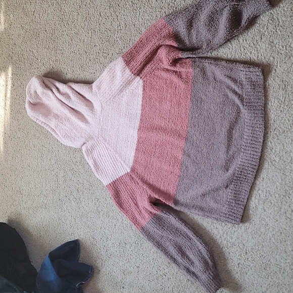 Lightweight Sweater - Picture 2 of 4
